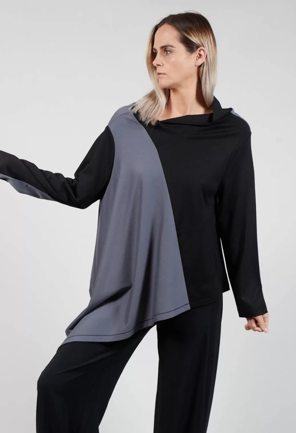 Shirts & Blouses^Xenia Design Cabi Top With Grey Panneling In Black And Grey