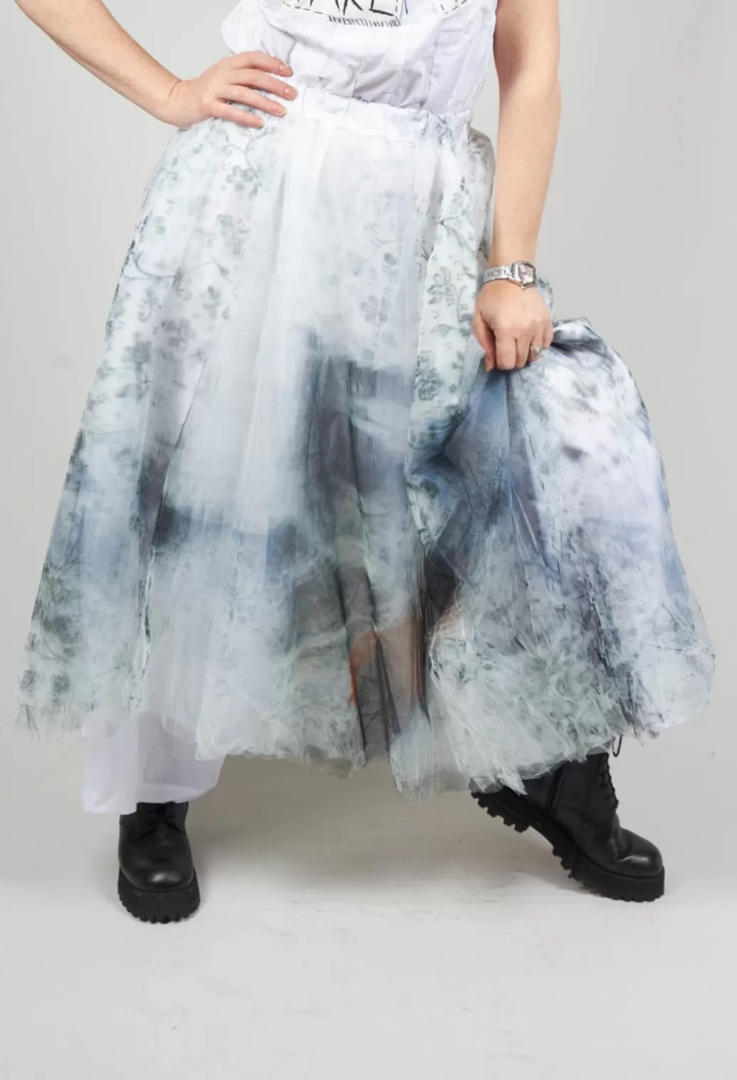 Skirts^Bread and Butter Go Netted Skirt In Occhio White