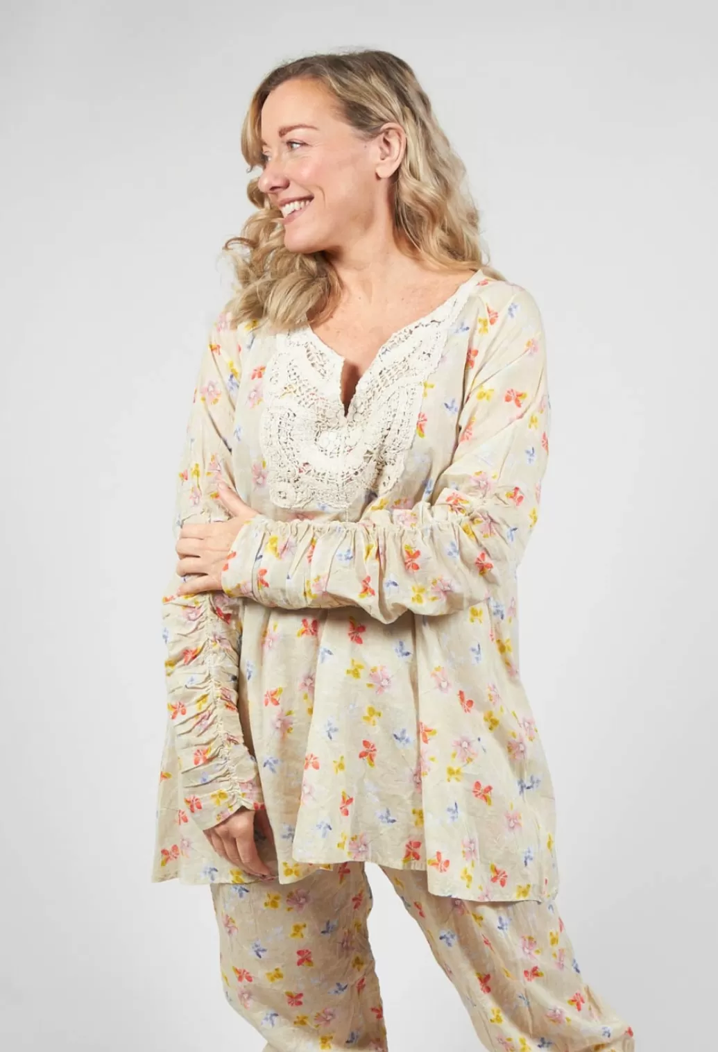 Shirts & Blouses^Ewa I Walla Long Sleeve Blouse With Lace Neckline Detail In Yellow Flower