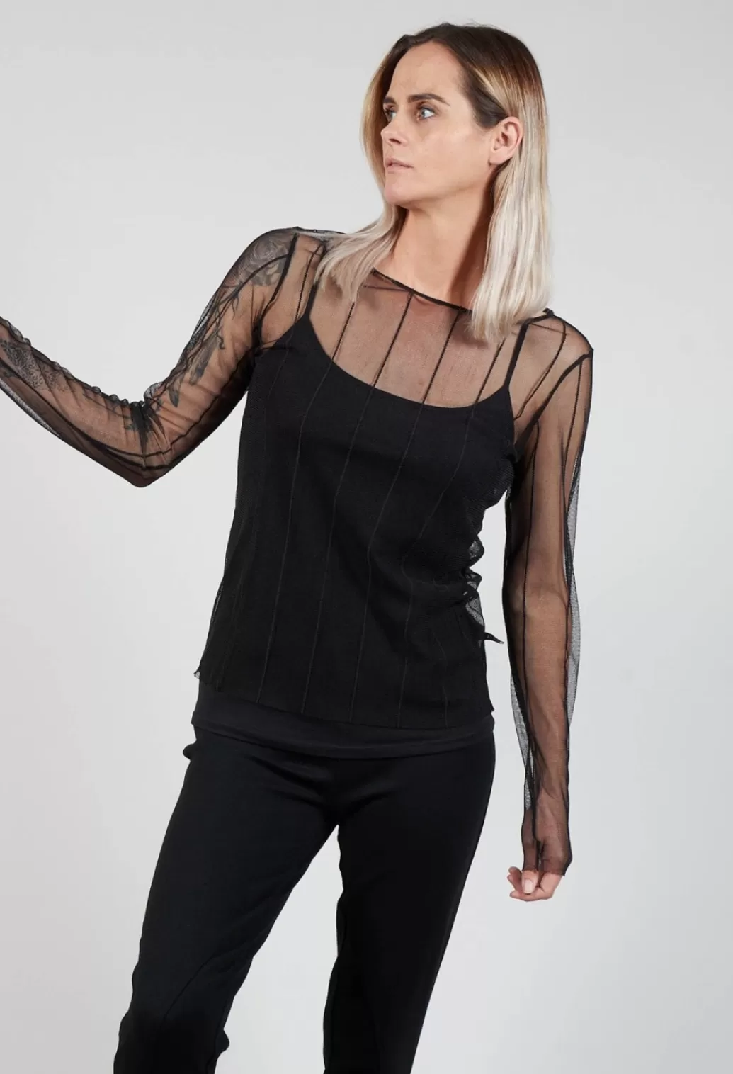 Shirts & Blouses^Xenia Design Long Sleeved Olif Net Top With Round Neck In Black
