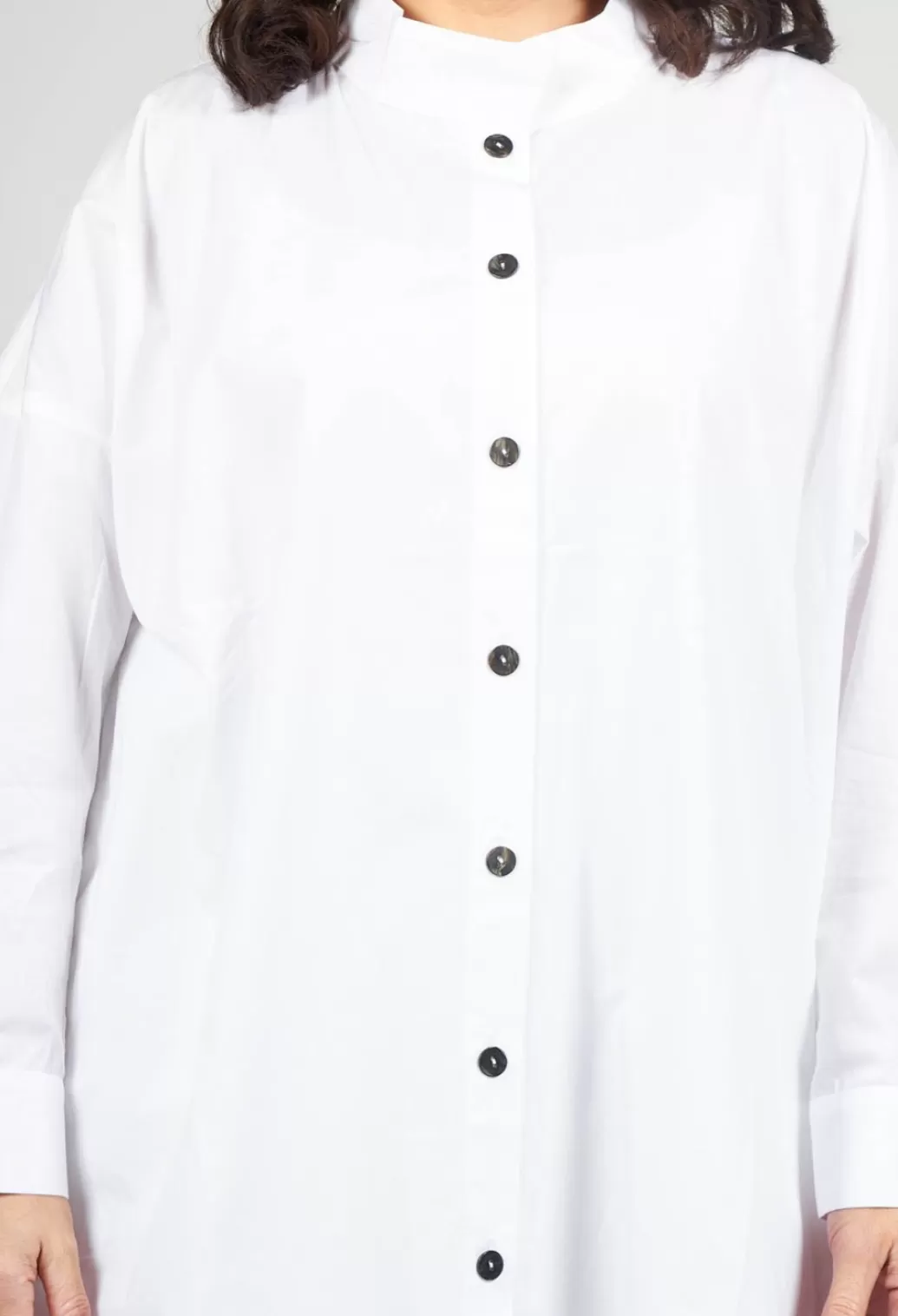 Shirts & Blouses^Moyuru Longline Shirt With Print At Hemline In White And Black