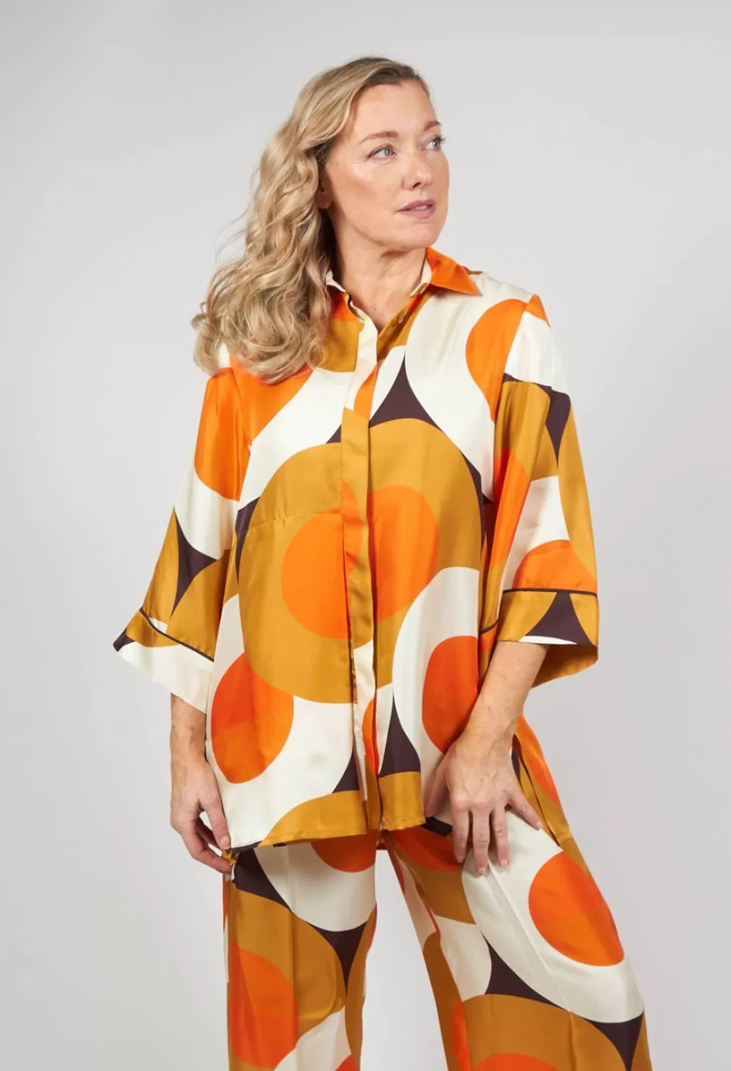 Shirts & Blouses^Beatrice B Silk Blouse In Circle Print